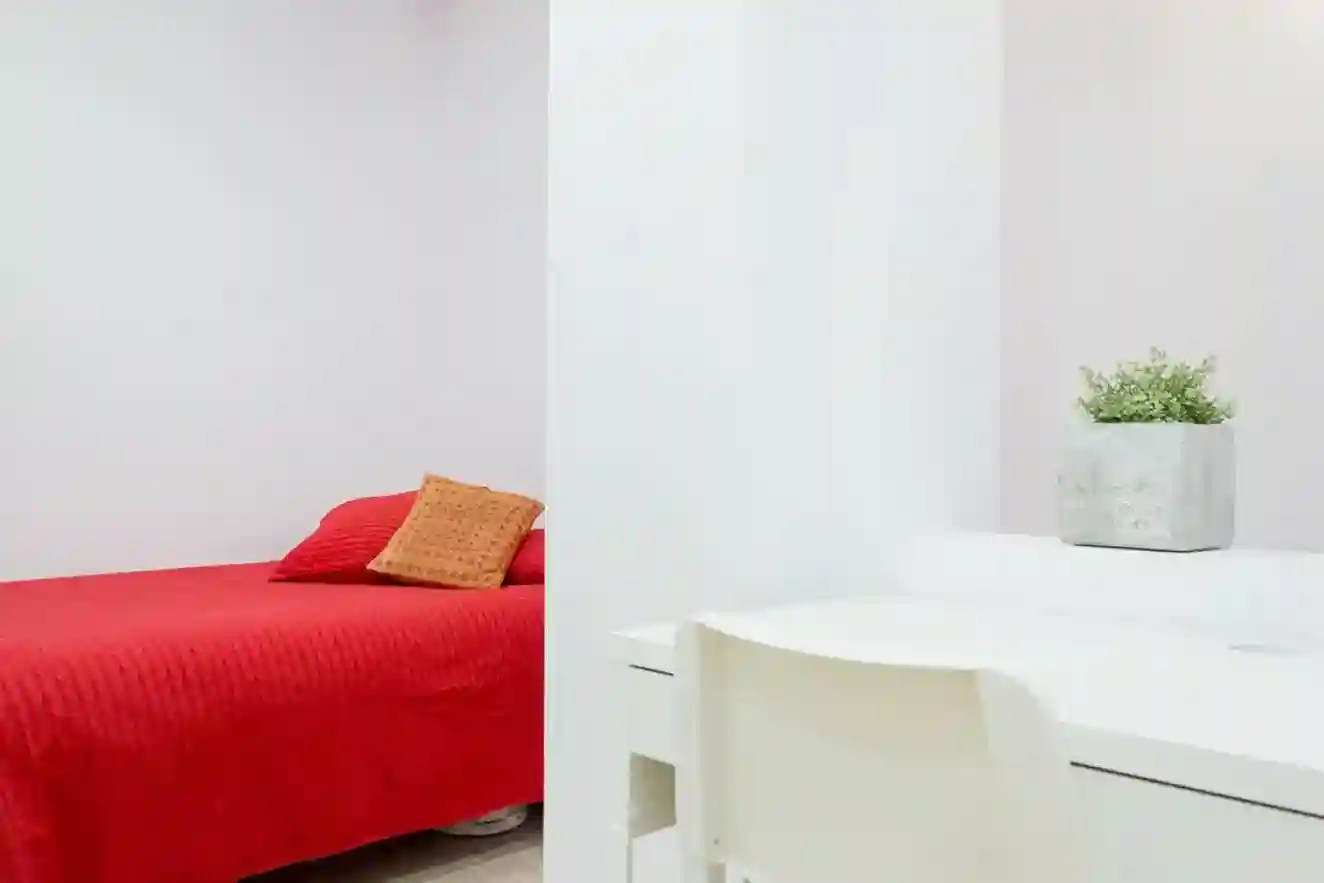 Habitación Joan Miró equipada para el descanso